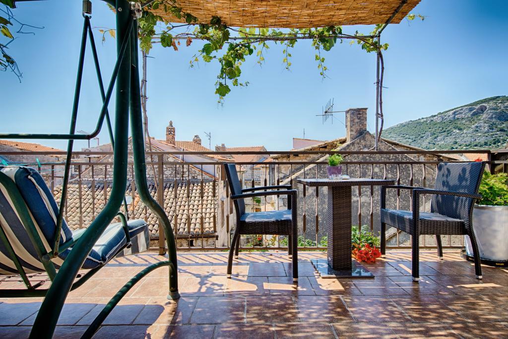 Apartments Villa Anka Komiža Eksteriør billede