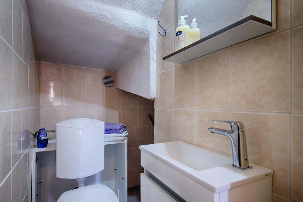 Apartments Villa Anka Komiža Eksteriør billede