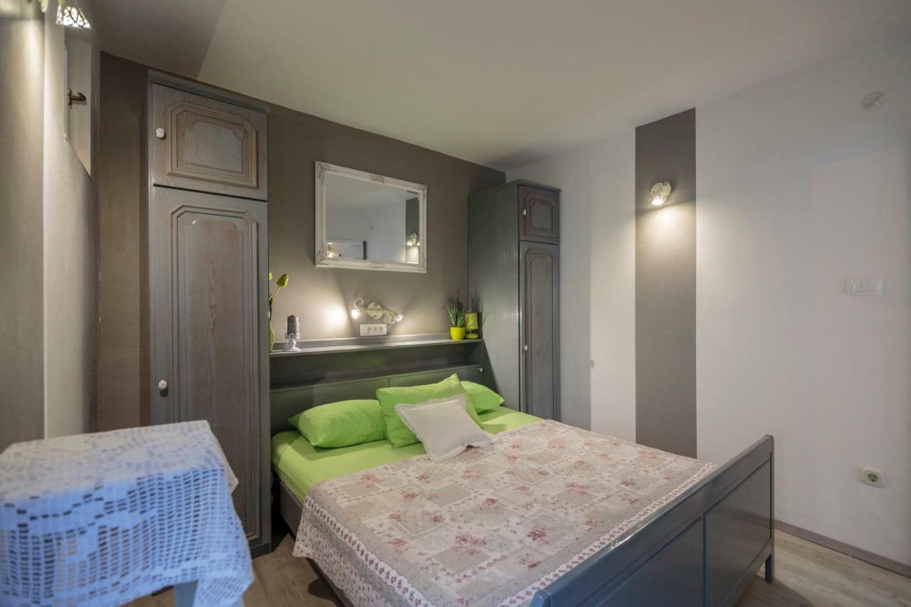 Apartments Villa Anka Komiža Eksteriør billede