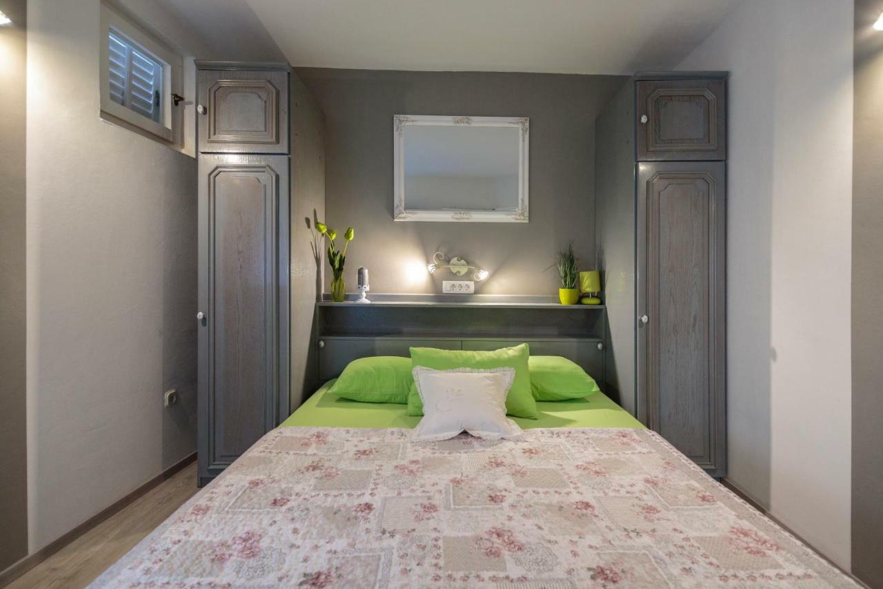 Apartments Villa Anka Komiža Eksteriør billede